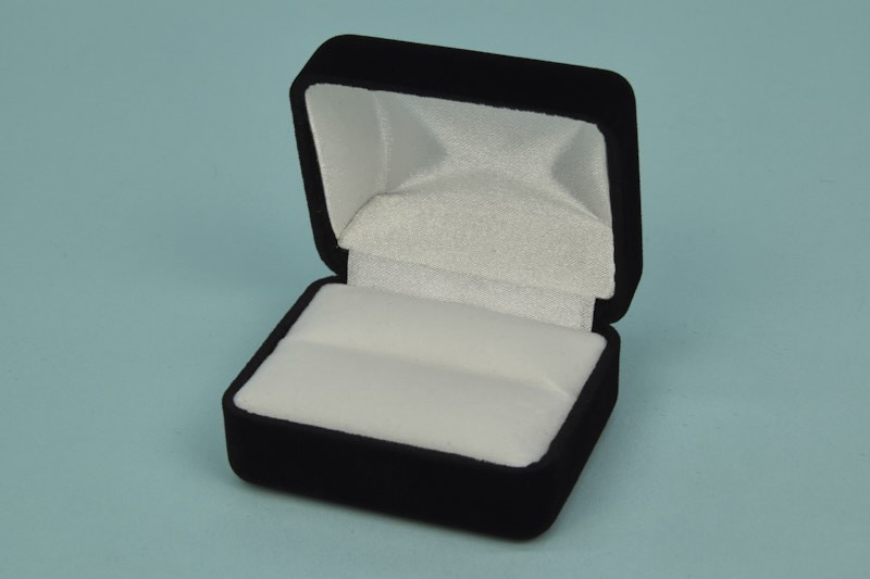 Double Ring Box #904 - Velveteen Boxes - 900 Series - Boxes - Products